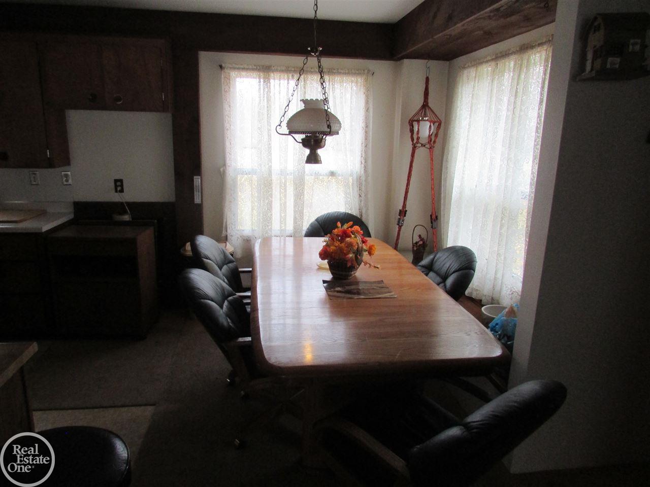 10175 Big Hand Road Columbus, MI 48063 - Photo 8 of 25 31283262-7.JPG