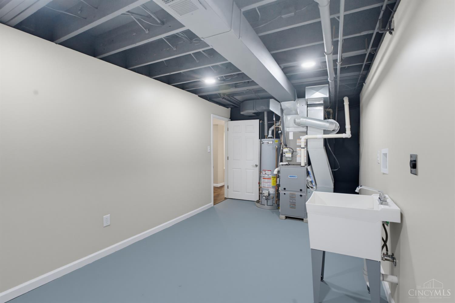 8265 Forest Road Cincinnati, OH 45255 - Photo 51 of 61 Gallery Image 51