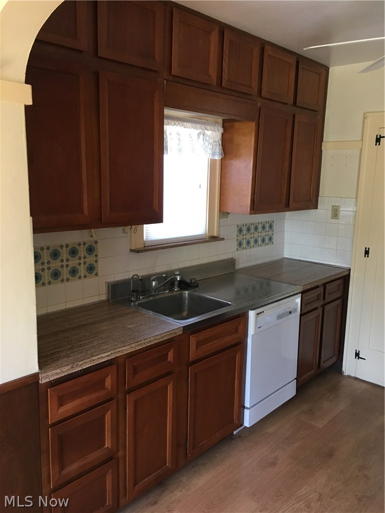 9512 Birchwood Road Cleveland, OH 44125 - Photo 16 of 35
