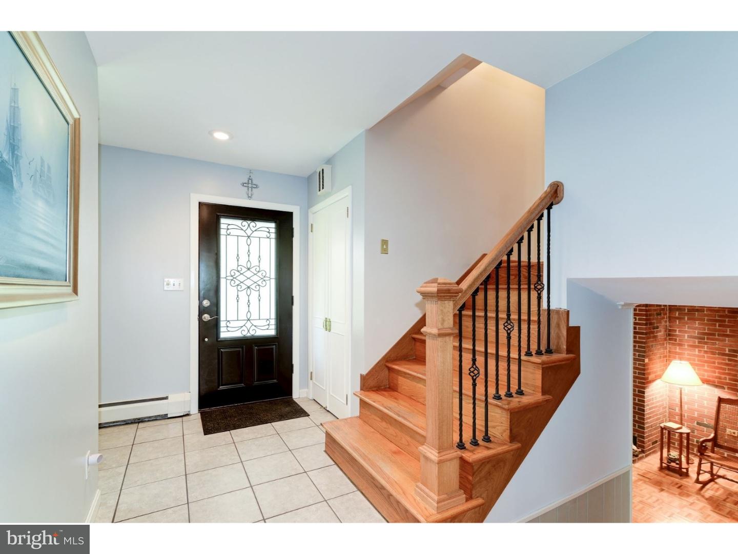 51 Defiance Road Malaga, NJ 08328 - Photo 5 of 25 Foyer