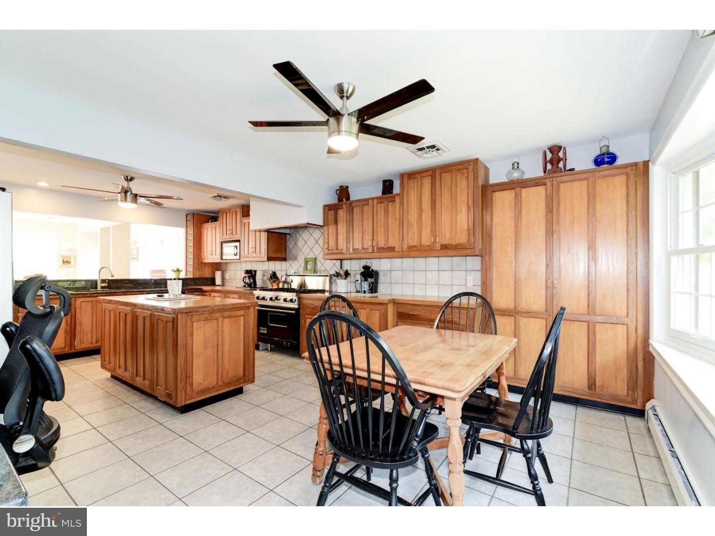 51 Defiance Road Malaga, NJ 08328 - Photo 9 of 25 Kitchen