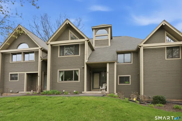 $349,900 | 2 Rivermead, Unit 2, Avon, CT 06001