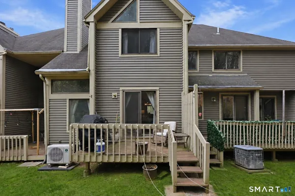 $349,900 | 2 Rivermead, Unit 2, Avon, CT 06001