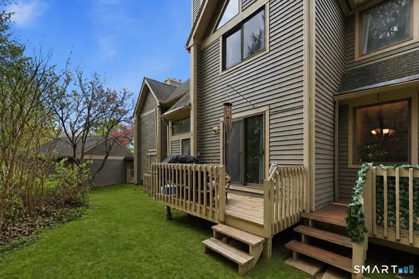 $349,900 | 2 Rivermead, Unit 2, Avon, CT 06001
