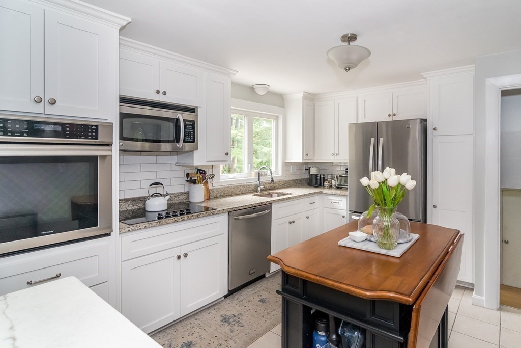 17 Haynes Road Framingham, MA 01701 - Photo 6 of 21 Gallery Image 6