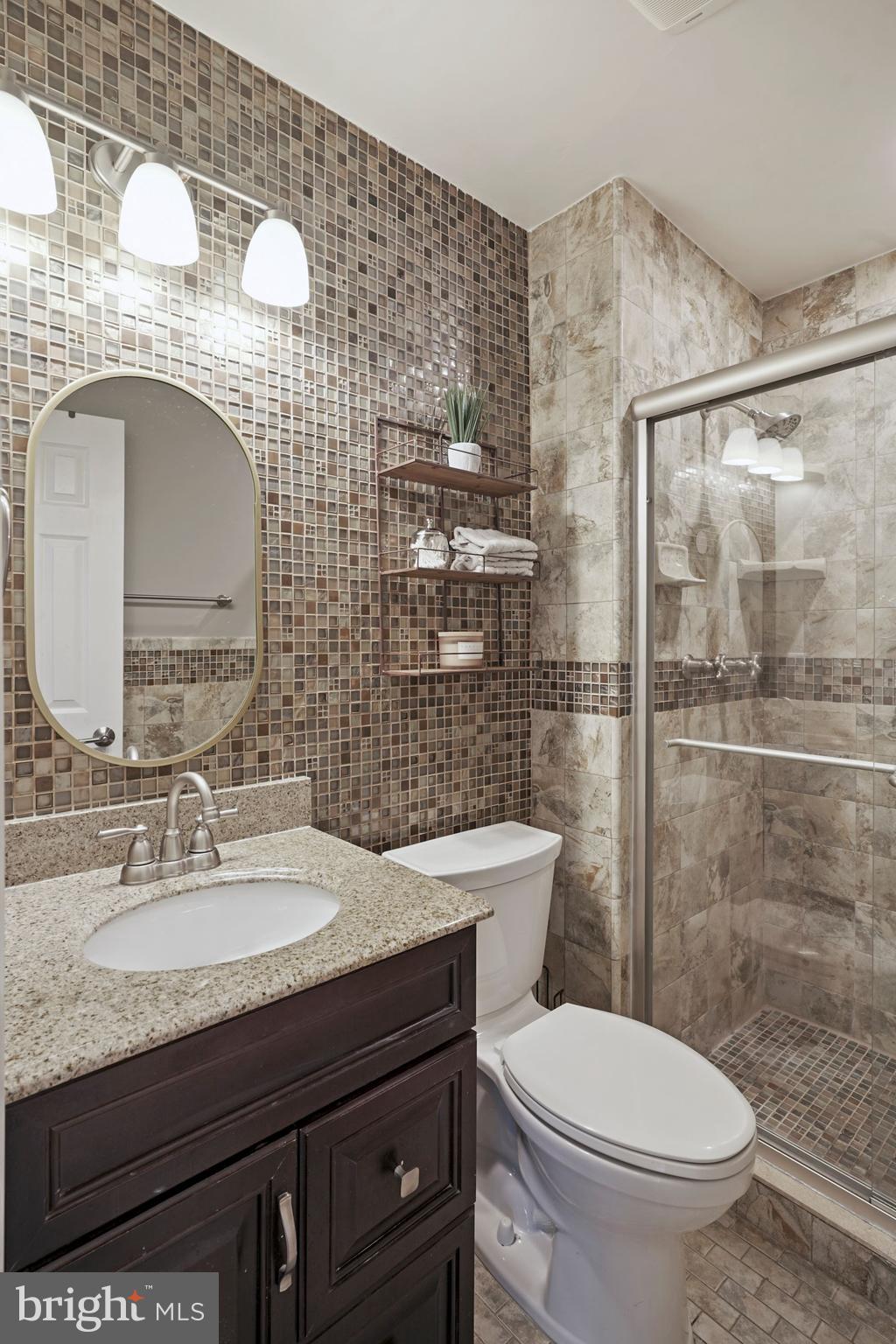 2324 Millennium Lane Reston, VA 20191 - Photo 14 of 32 Owner's Bathroom