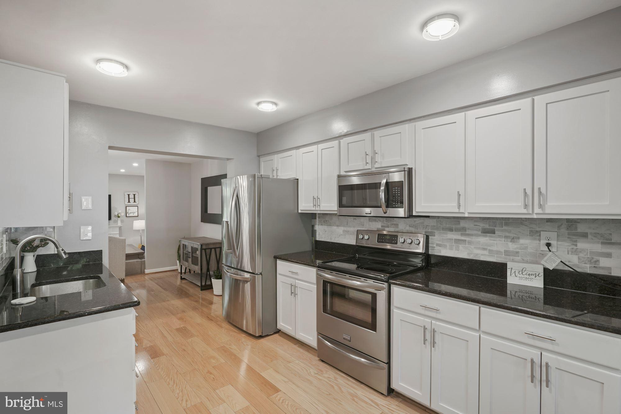 2324 Millennium Lane Reston, VA 20191 - Photo 6 of 32 Upgraded Kitchen!