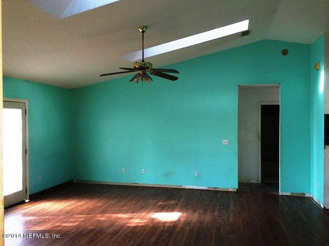 3433 Bristol Bridge Road Orange Park, FL 32073 - Photo 5 of 14 FAMILY ROOM VIEW-B