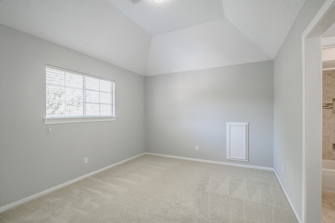 6302 Laver Love Drive Spring, TX 77379 - Photo 30 of 38 an empty room with a window