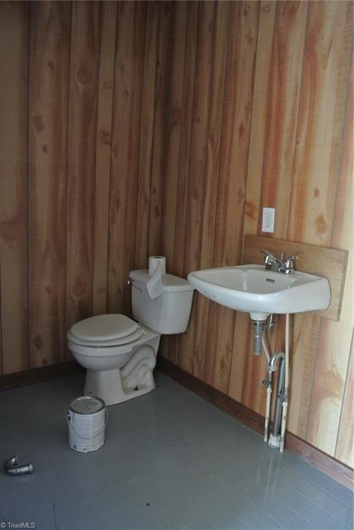 3744 Austin Traphill Road Elkin, NC 28621 - Photo 10 of 16 Gallery Image 10