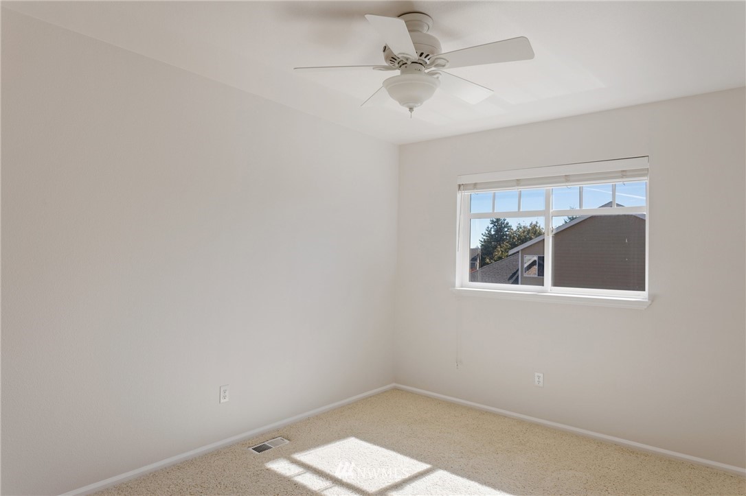17264 Southeast 185th Street Renton, WA 98058 - Photo 33 of 40 an empty room with a window