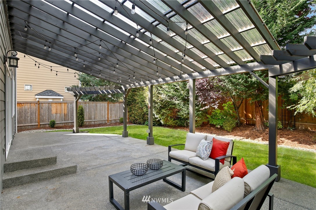 17264 Southeast 185th Street Renton, WA 98058 - Photo 38 of 40 a view of yard with patio