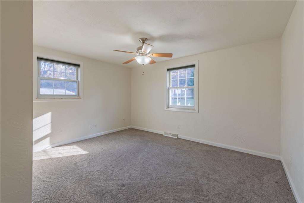 269 Hazel Road Pittsburgh, PA 15235 - Photo 12 of 24 Gallery Image 12