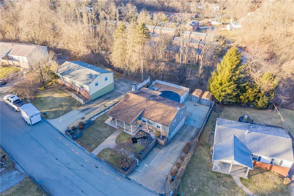 269 Hazel Road Pittsburgh, PA 15235 - Photo 4 of 24 Gallery Image 4