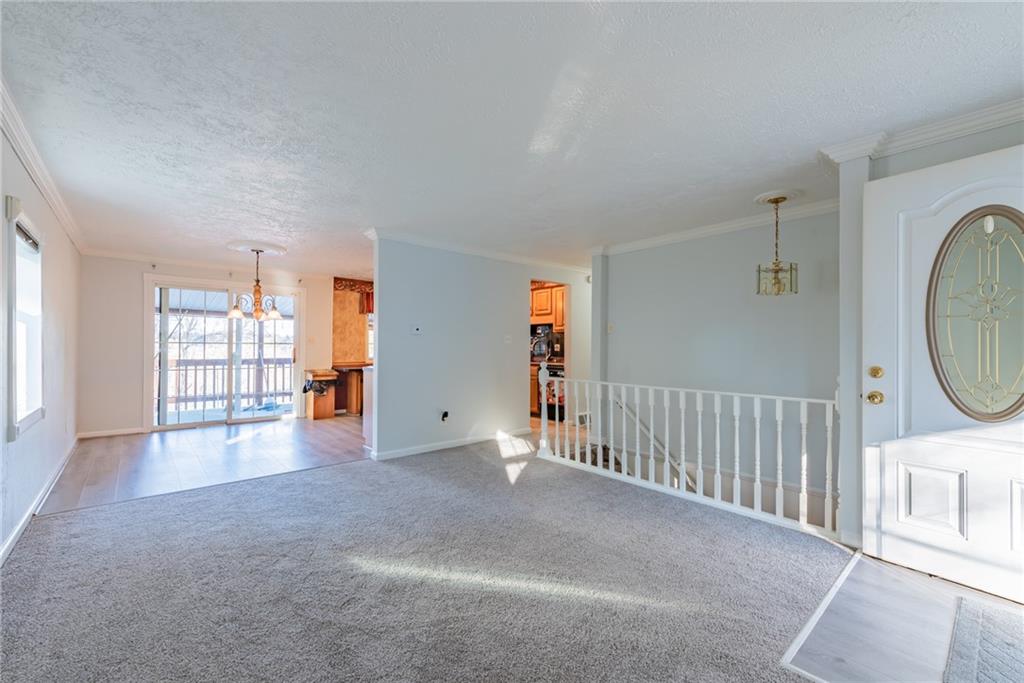 269 Hazel Road Pittsburgh, PA 15235 - Photo 5 of 24 Gallery Image 5