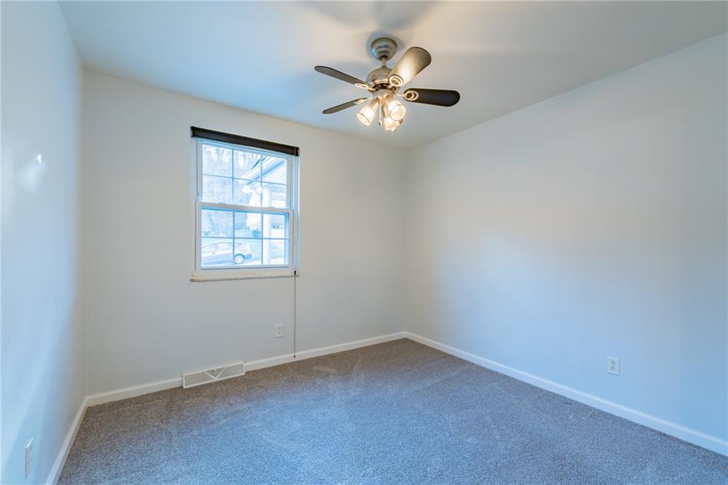 269 Hazel Road Pittsburgh, PA 15235 - Photo 10 of 24 Gallery Image 10