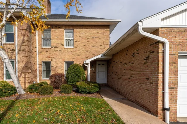 $329,900 | 7 Castle Hills Road, Unit G, Agawam, MA 01001