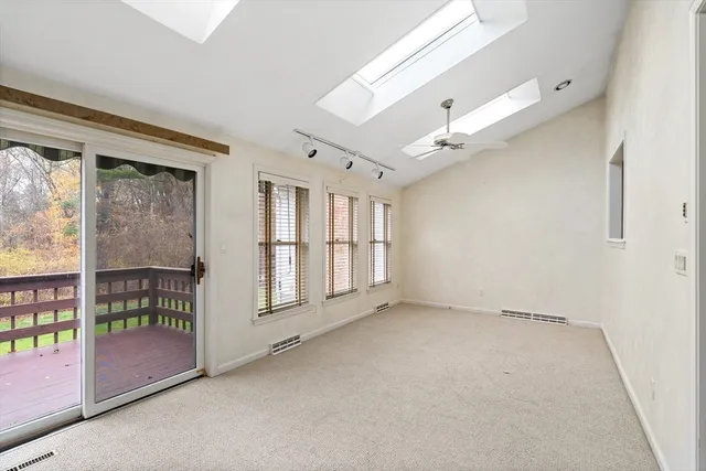 $329,900 | 7 Castle Hills Road, Unit G, Agawam, MA 01001