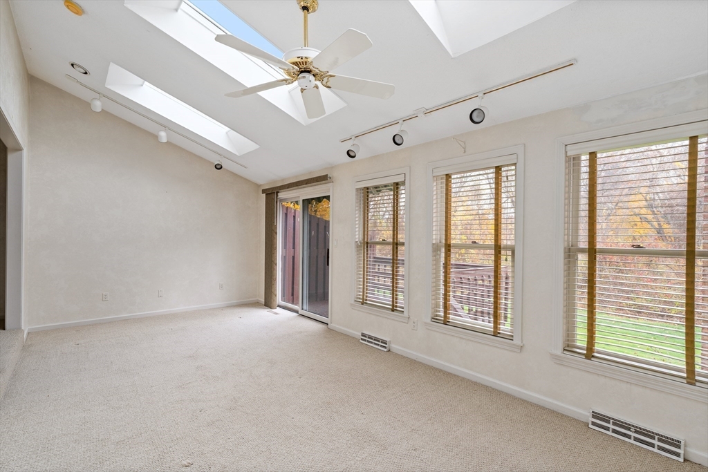 7 Castle Hills Road, Unit G Agawam, MA 01001 - Photo 17 of 40