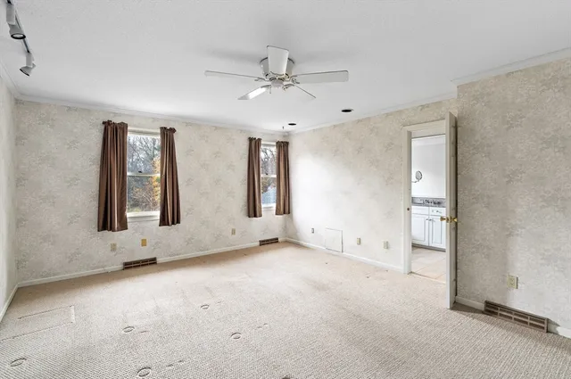 $329,900 | 7 Castle Hills Road, Unit G, Agawam, MA 01001