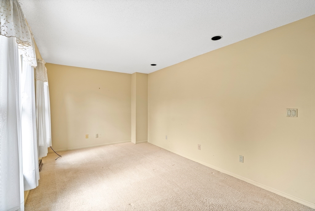 7 Castle Hills Road, Unit G Agawam, MA 01001 - Photo 29 of 40