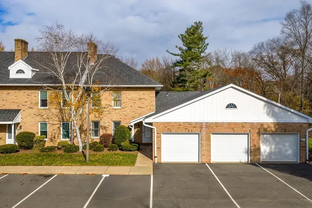$329,900 | 7 Castle Hills Road, Unit G, Agawam, MA 01001
