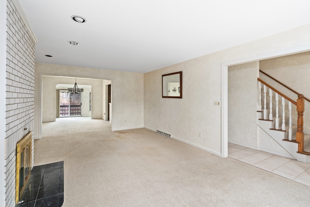 7 Castle Hills Road, Unit G Agawam, MA 01001 - Photo 6 of 40