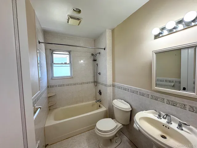 $999,000 | 175 Daffodil Avenue, Franklin Square, NY 11010