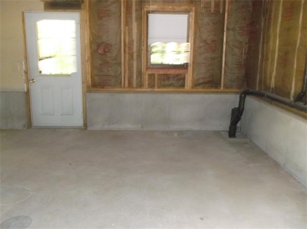 76 Slope Road Tolland, MA 01034 - Photo 11 of 11 a view of an empty room with a window