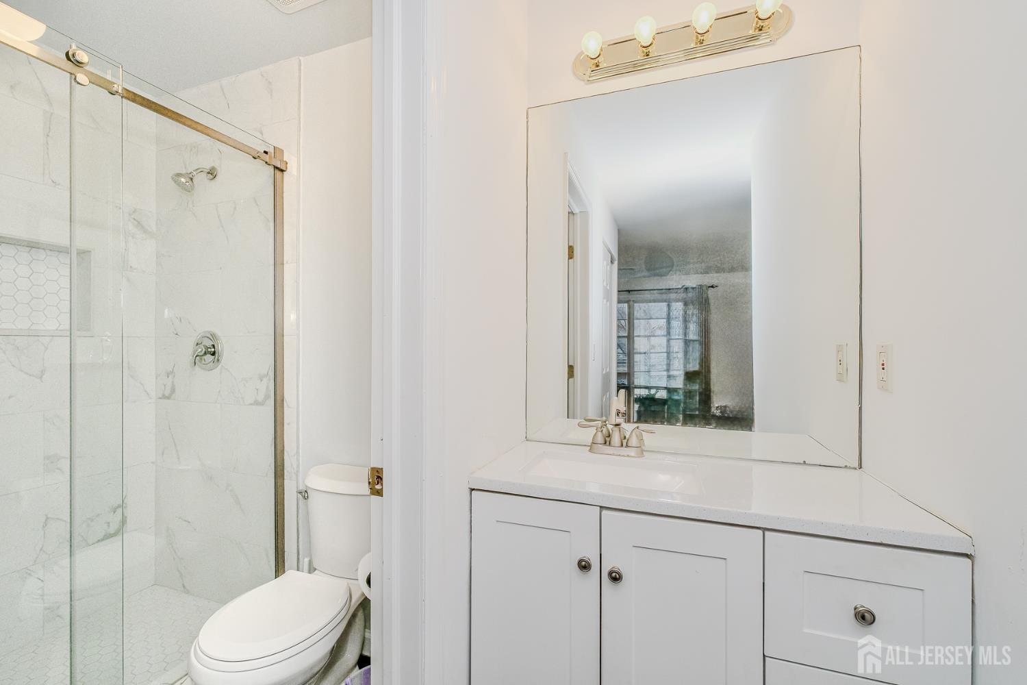 425 Edpas Road New Brunswick, NJ 08901 - Photo 14 of 23