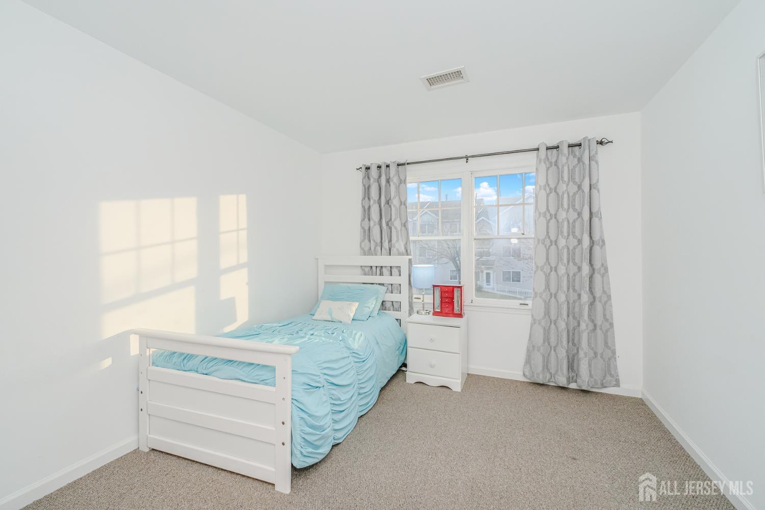 425 Edpas Road New Brunswick, NJ 08901 - Photo 15 of 23