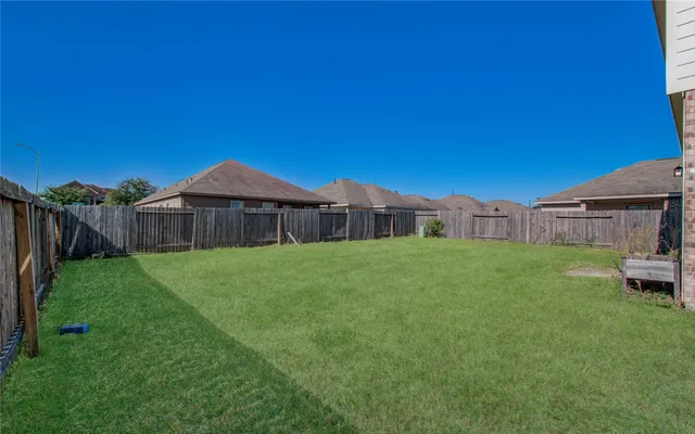 $2,050 | 23003 Black Mountain Ash Court, Tomball, TX 77375