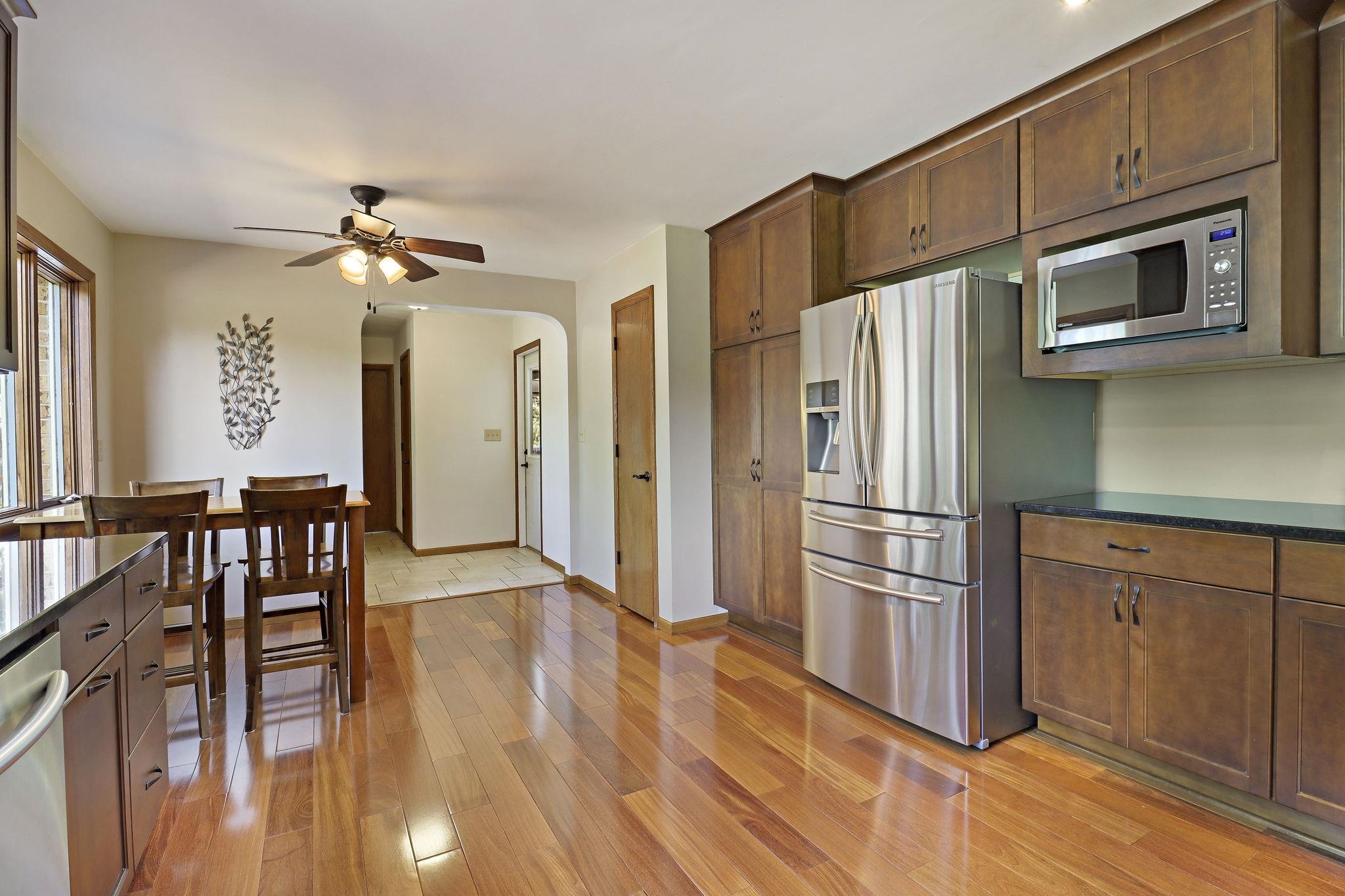 15314 Ives Grove Road Yorkville, WI 53182 - Photo 12 of 36