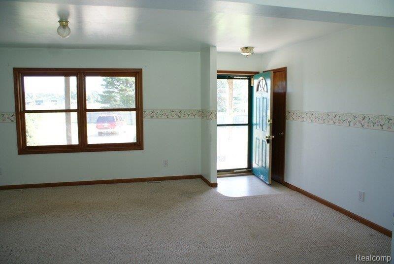 4416 Martus Road North Branch, MI 48461 - Photo 10 of 16 DSC02921.JPG