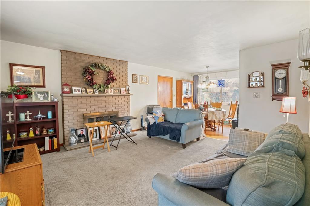 95 Crestvue Road Washington, PA 15301 - Photo 3 of 30 Gallery Image 3