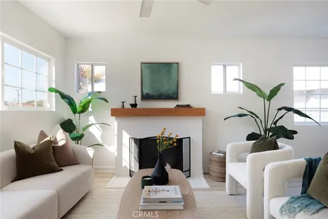 $865,000 | 5922 4th, Los Angeles, CA 90043