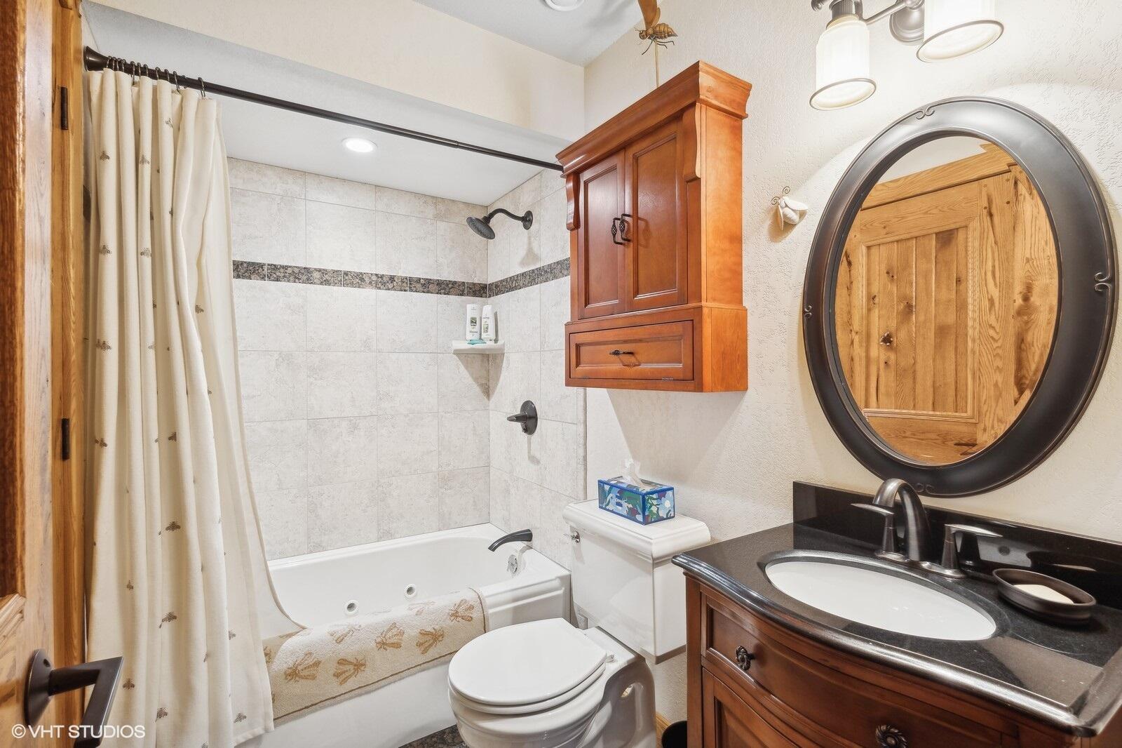 N11502 Nelson Road Athelstane, WI 54177 - Photo 19 of 77 Dual access bath off bdrm 2