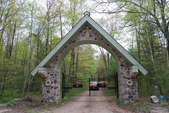 $2,750,000 | N11502 Nelson Road, Athelstane, WI 54177