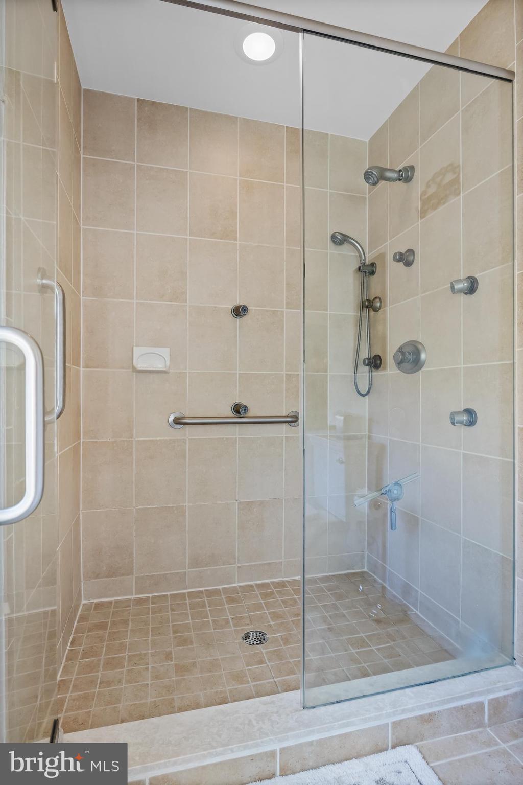 107 North Riding Drive Moorestown, NJ 08057 - Photo 34 of 63 Gallery Image 34