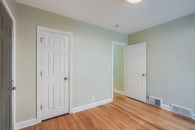 $2,425 | 837 Bidwell Street, West St. Paul, MN 55118