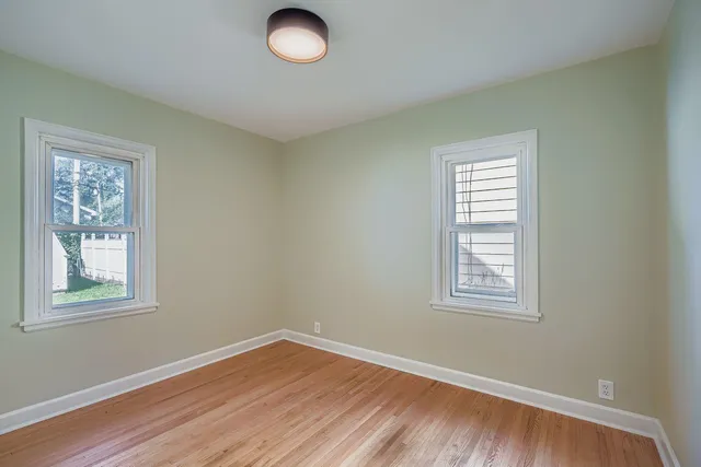 $2,425 | 837 Bidwell Street, West St. Paul, MN 55118