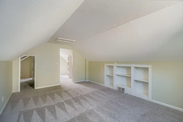 $2,425 | 837 Bidwell Street, West St. Paul, MN 55118