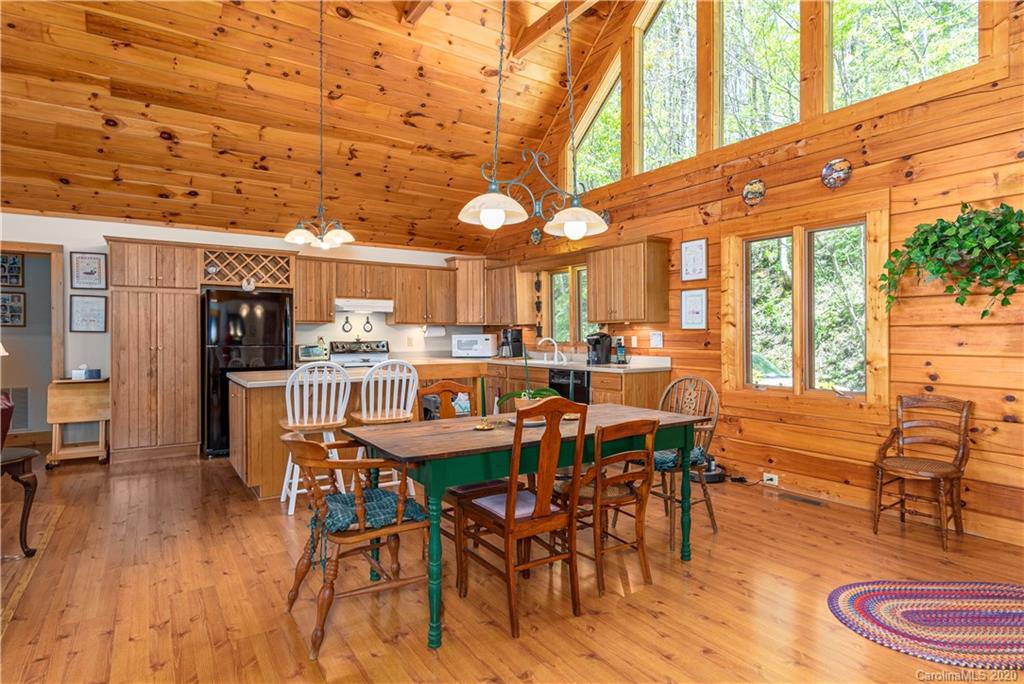 1512 Old Country Road Waynesville, NC 28786 - Photo 3 of 25 Gallery Image 3