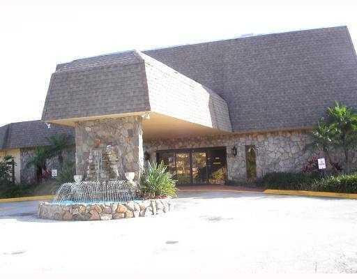 127 Fox Road, Unit 243 Hollywood, FL 33024 - Photo 1 of 6 Exterior Front