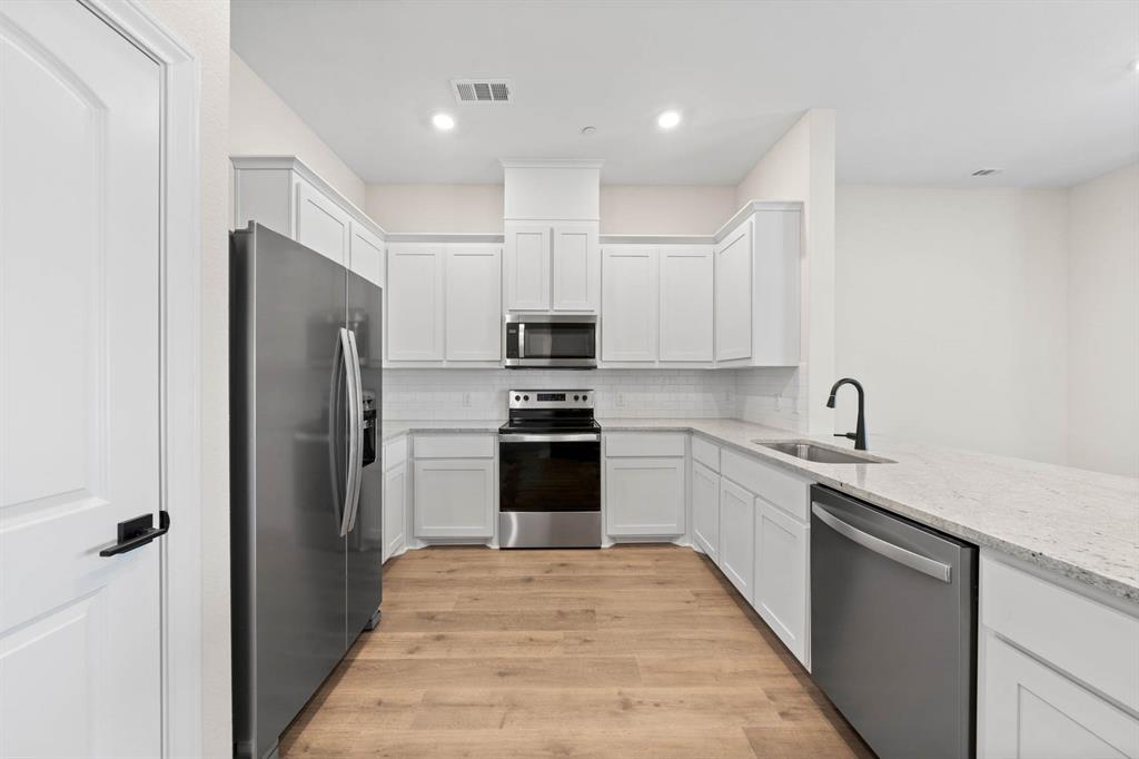 485 MB's Way Pilot Point, TX 76258 - Photo 2 of 8 All Whirlpool kitchen appliances are included!