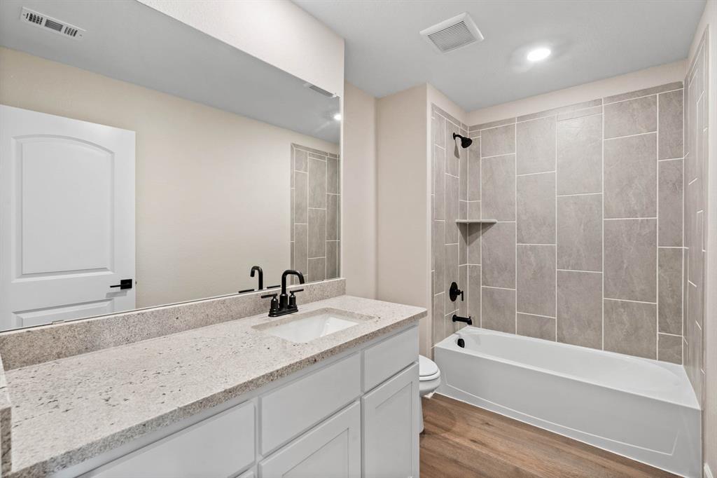 485 MB's Way Pilot Point, TX 76258 - Photo 7 of 8 Full Bathroom