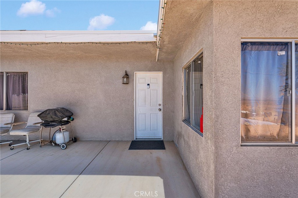 25623 Santa Rosa Road Apple Valley, CA 92308 - Photo 4 of 54