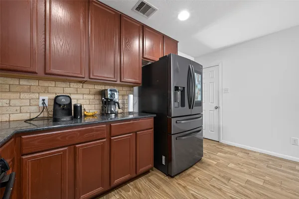 $2,250 | 9931 Chimney Swift Lane, Conroe, TX 77385