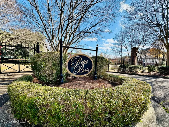 $58,500 | 1927 Petit Bois Street North, Jackson, MS 39216