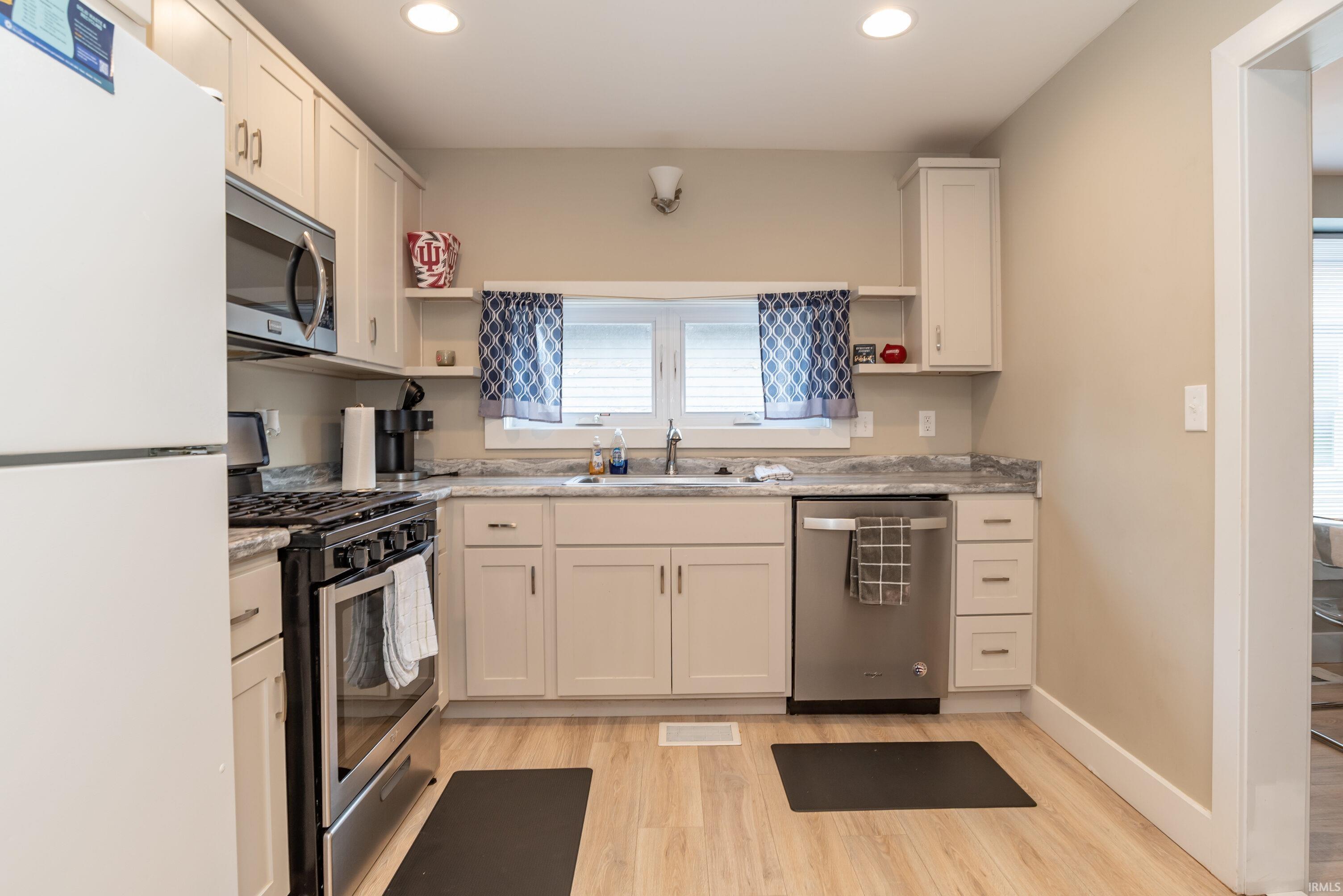 750 South Walnut Street Bloomington, IN 47401 - Photo 12 of 24